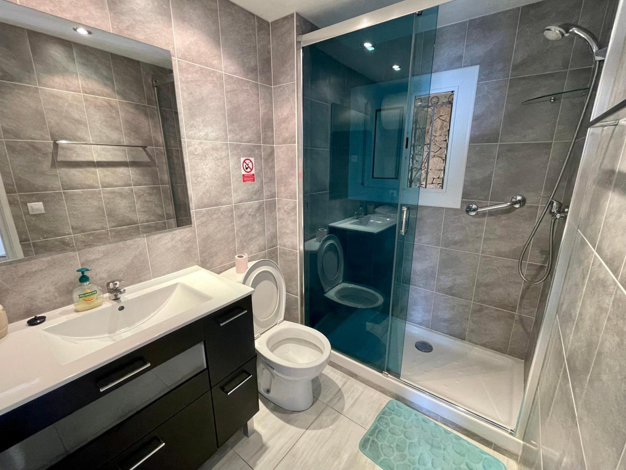 Magnifique Appartement En Front De Mer, Caneylles Roses Ngoại thất bức ảnh